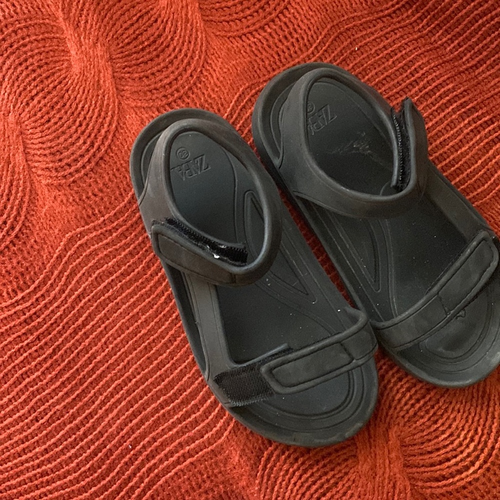 Boys sandals